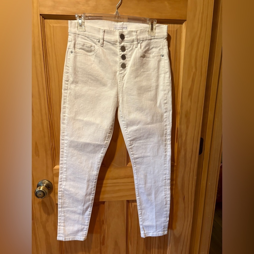 LOFT High Rise Button Fly Skinny Ankle Jeans in Natural White Womens 26/2